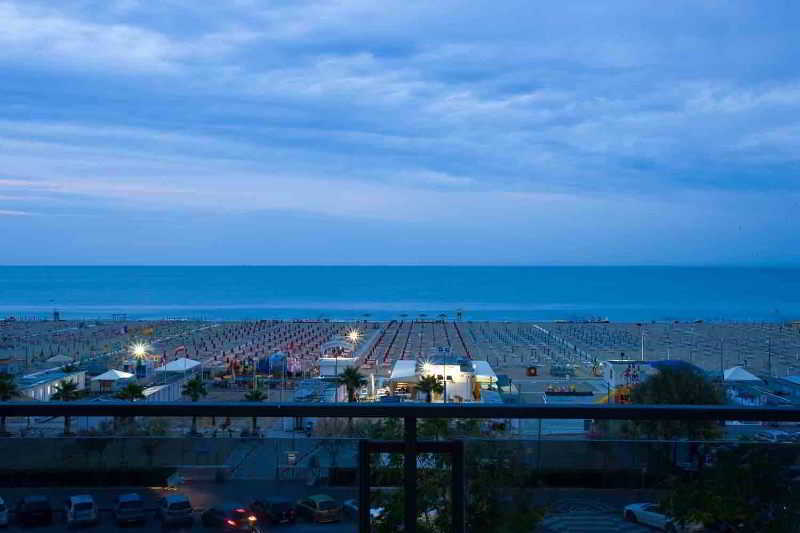 Ferretti Beach Hotel Rimini Luaran gambar